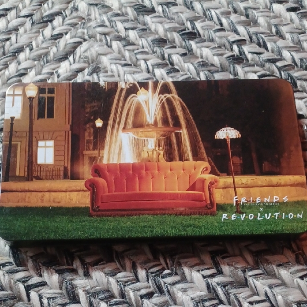 Revolution Friends Eyeshadow Palette